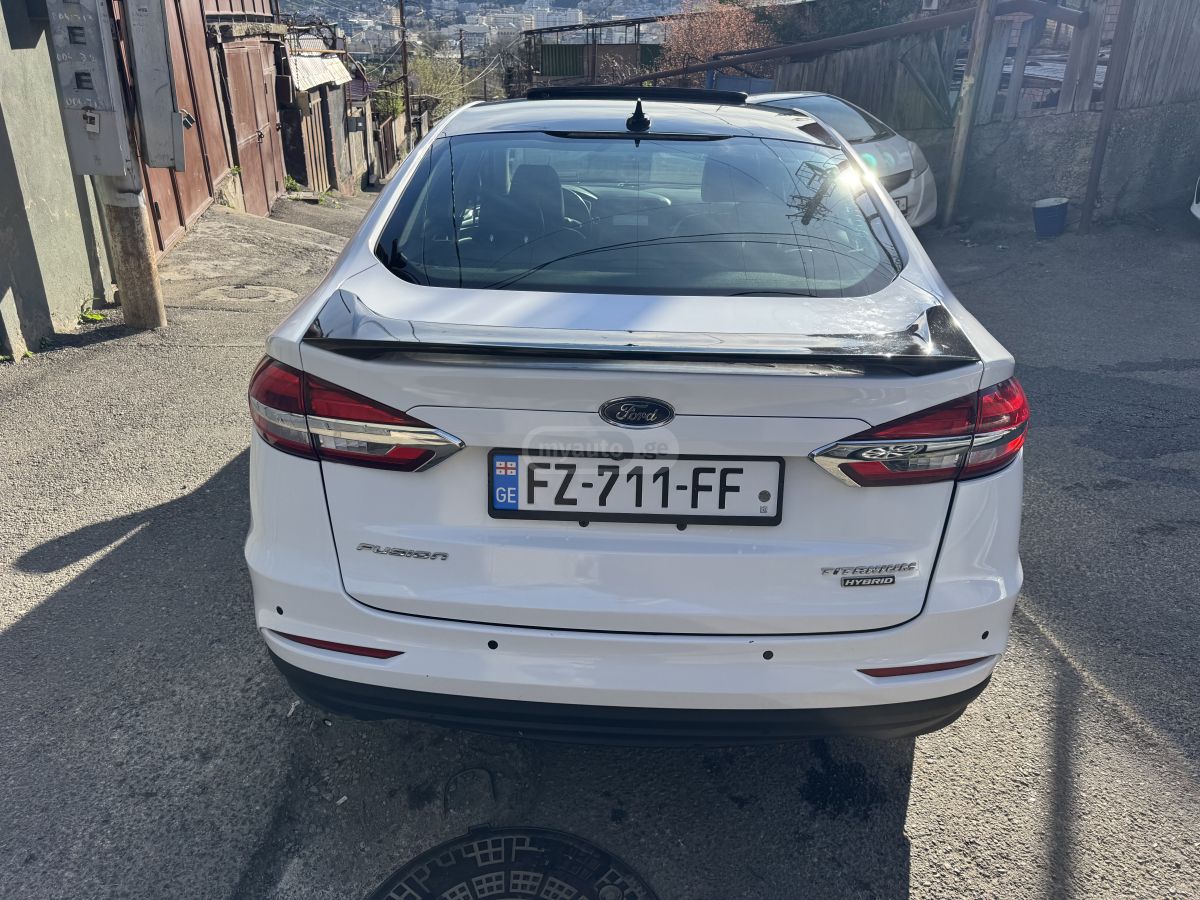 Ford Fusion - фото 3