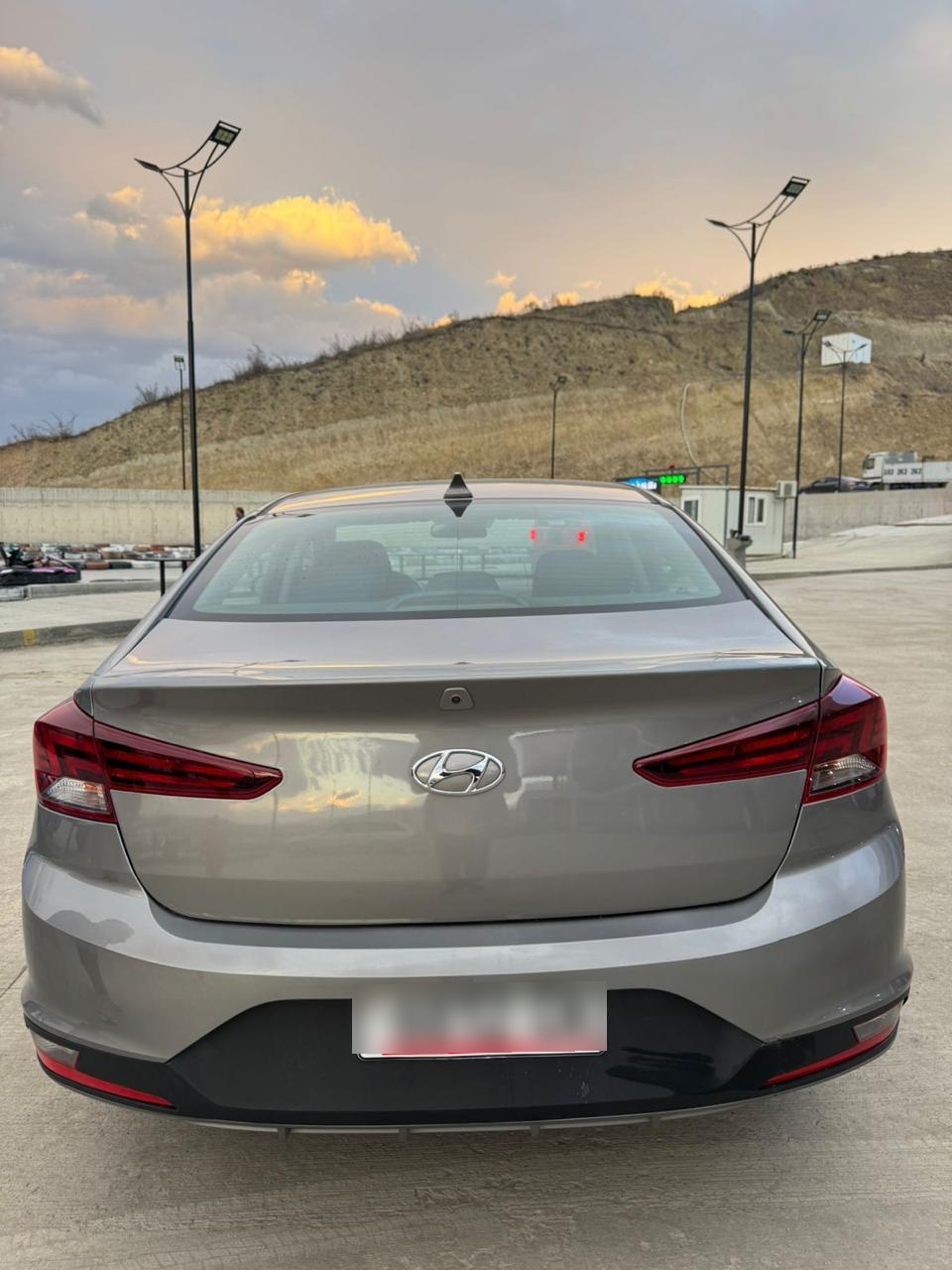 Hyundai Elantra - фото 10