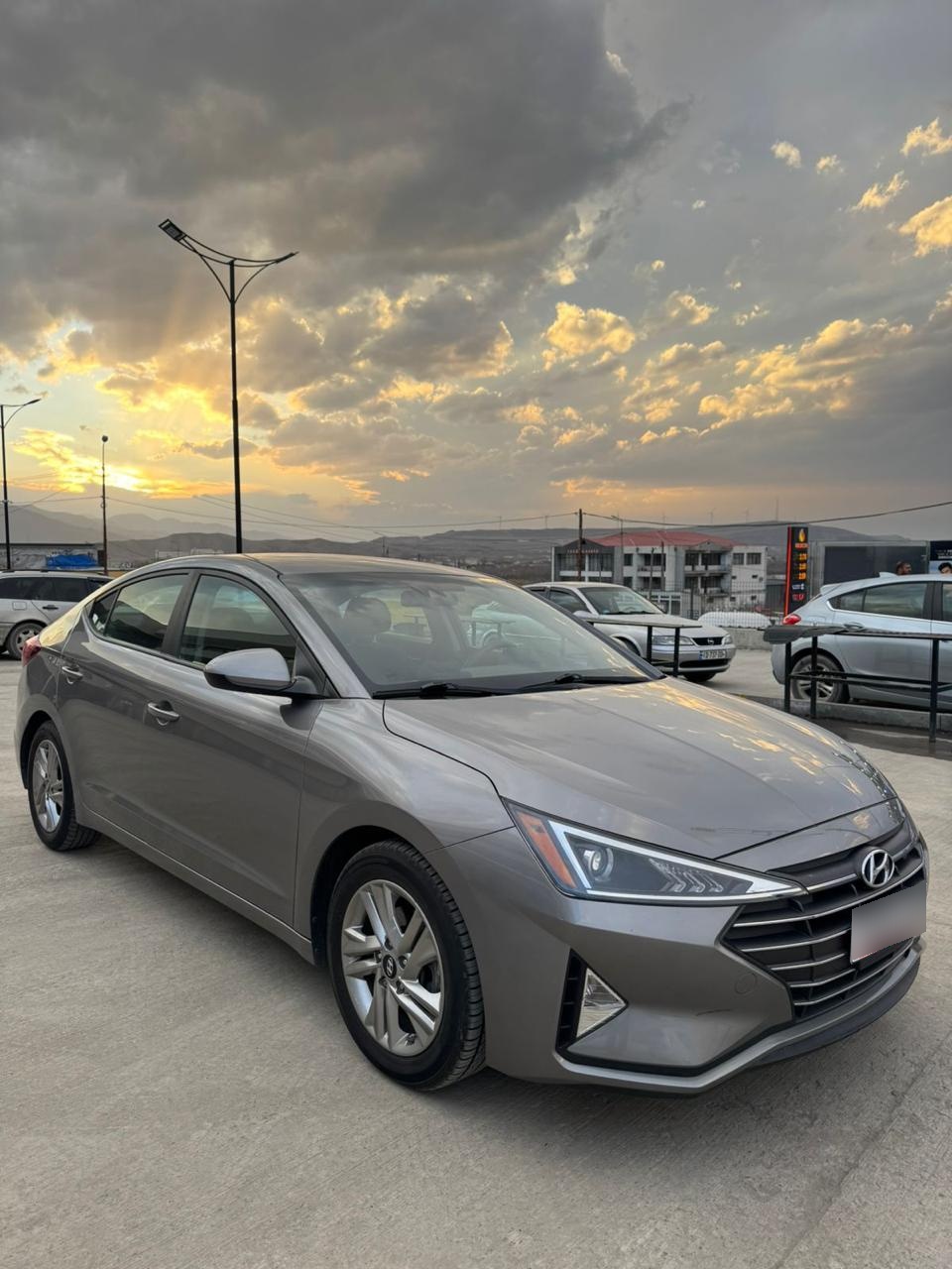Hyundai Elantra - фото 2