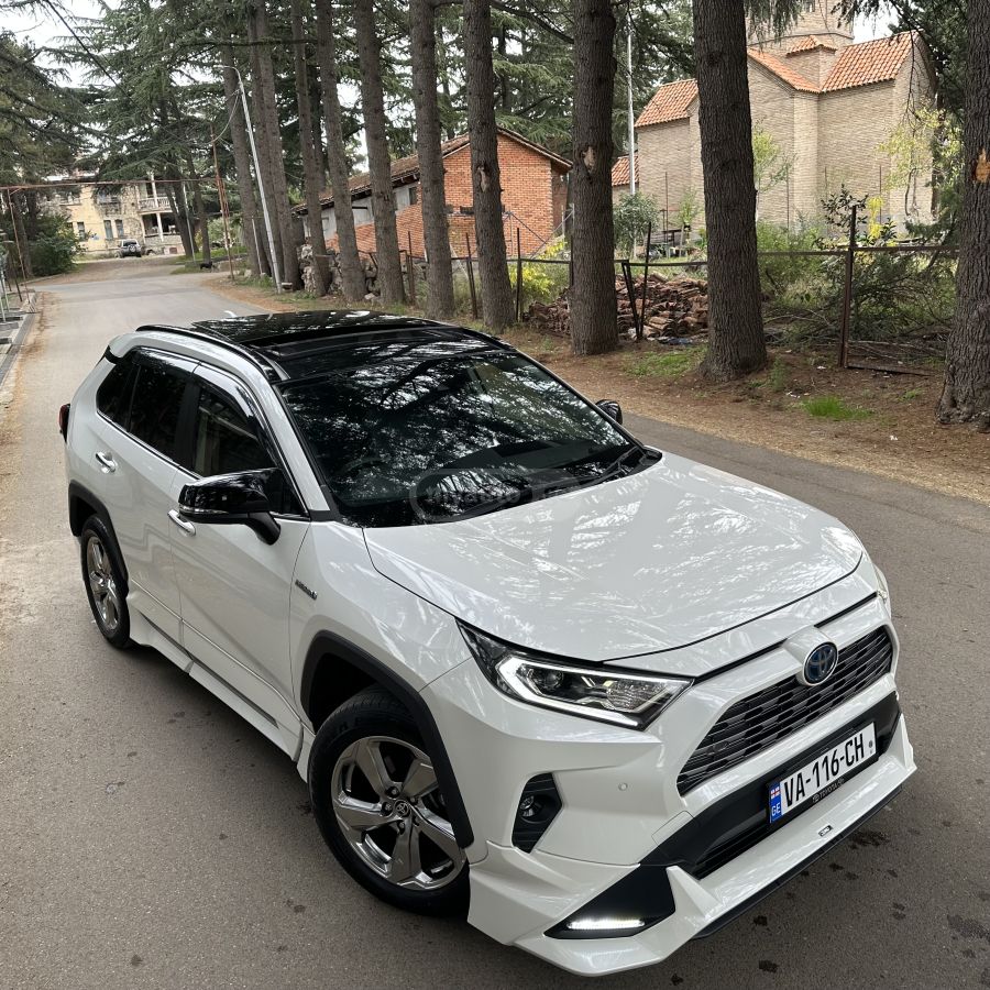 Toyota RAV 4 - фото 1