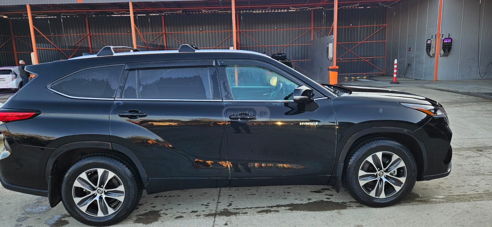 Toyota Highlander - фото 2