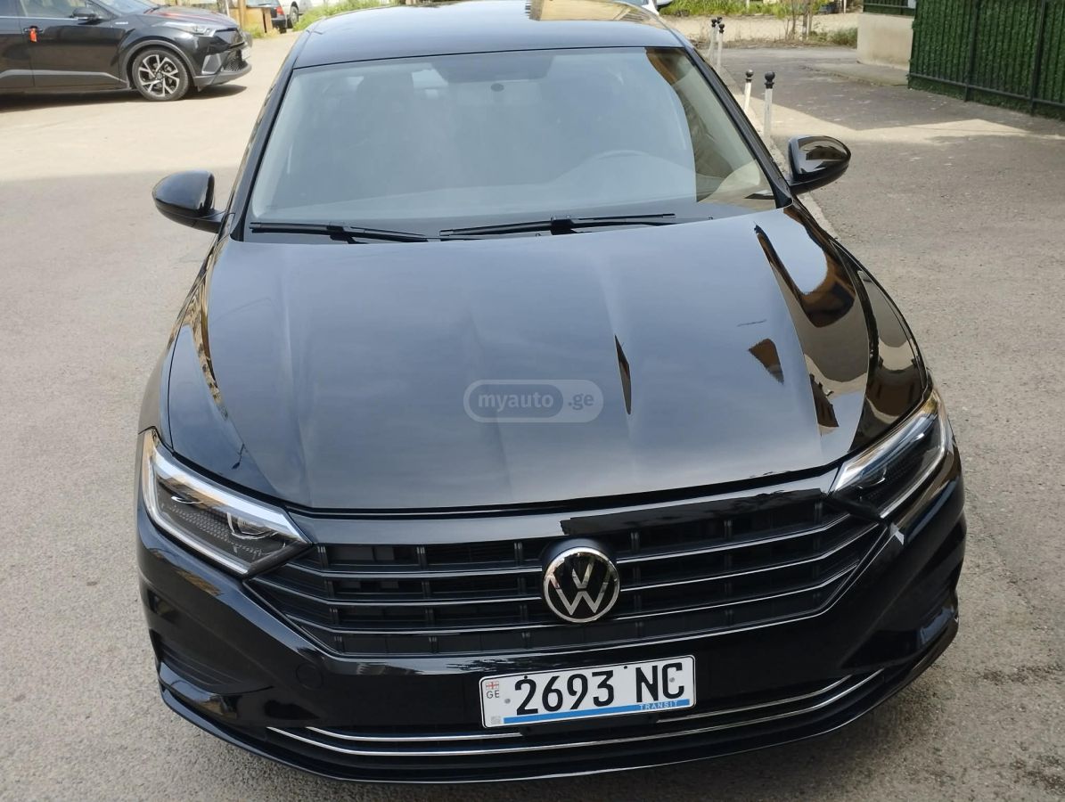 Volkswagen Jetta - фото 1