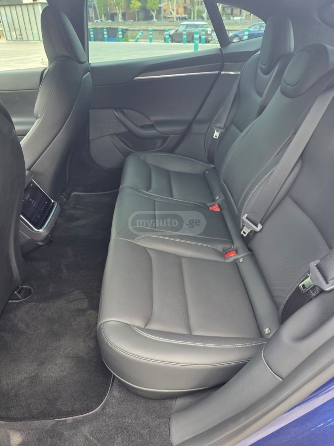 Tesla Plaid — миниатюра 11