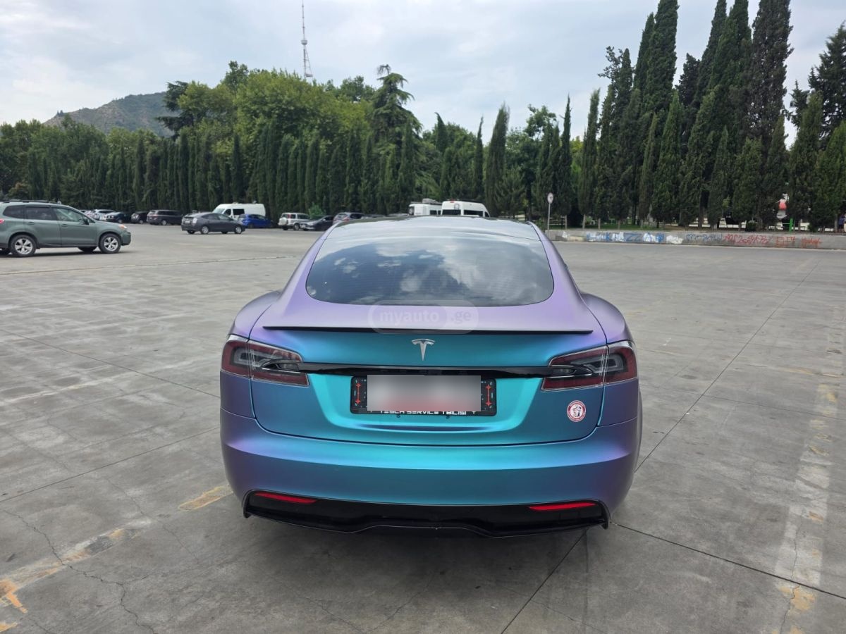 Tesla Plaid — миниатюра 4