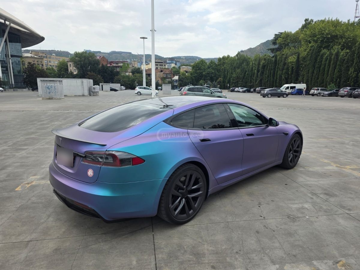 Tesla Plaid — миниатюра 5