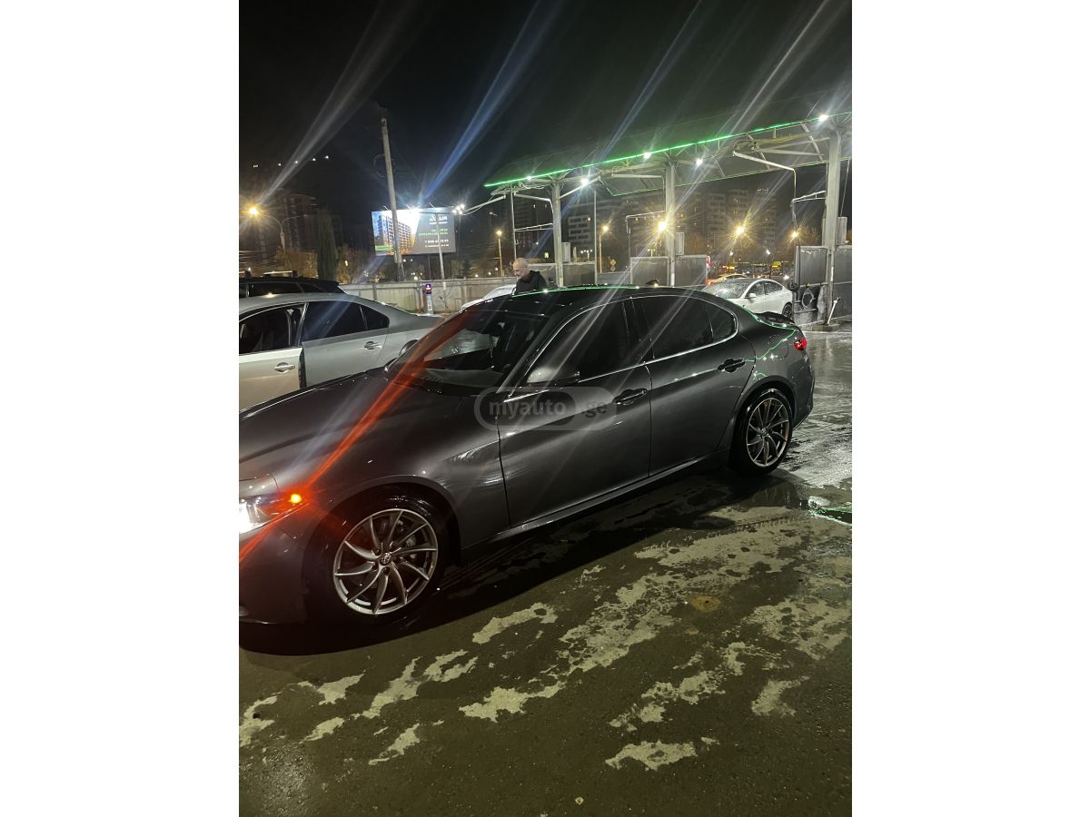 Alfa Romeo Giulia - фото 3