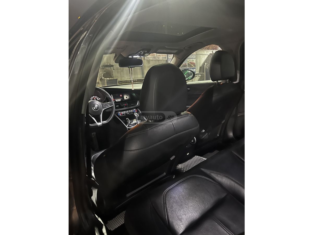 Alfa Romeo Giulia - фото 9