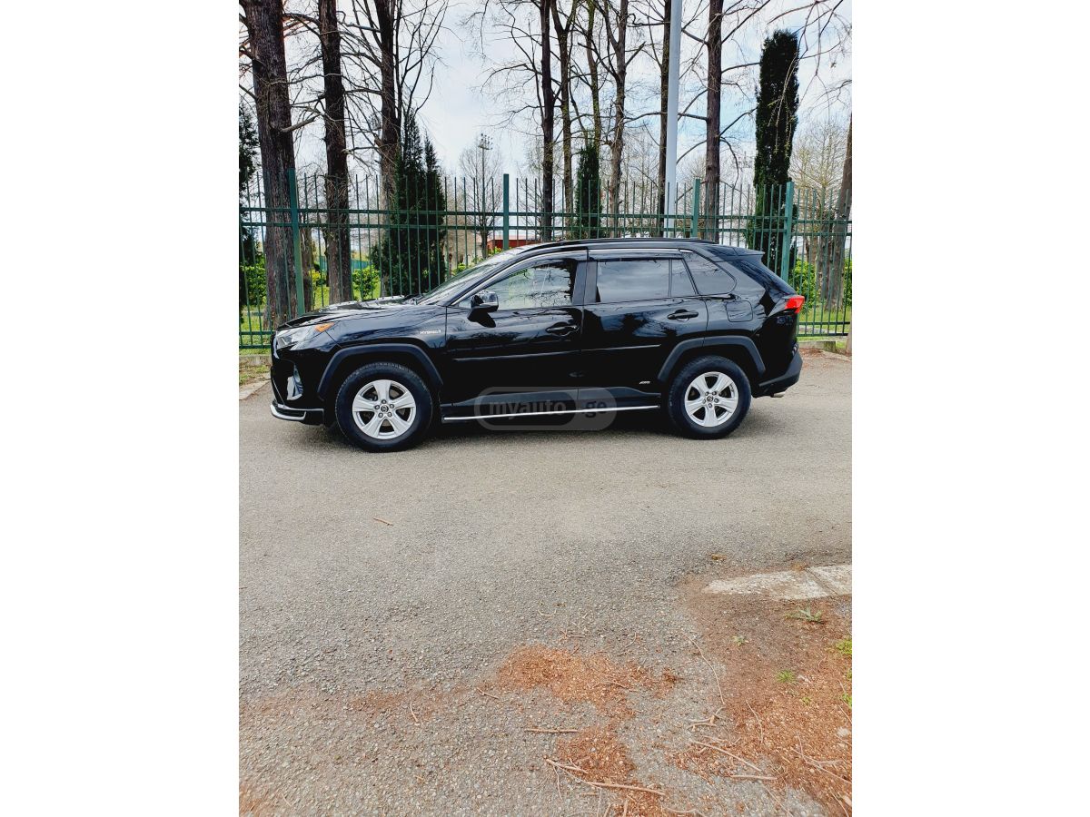 Toyota RAV 4 - фото 5