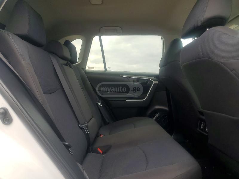 Toyota RAV 4 - фото 11
