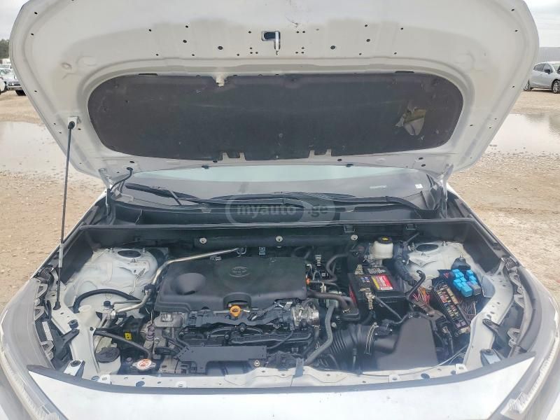 Toyota RAV 4 - фото 12