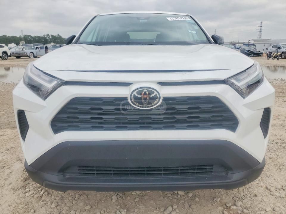 Toyota RAV 4 - фото 5