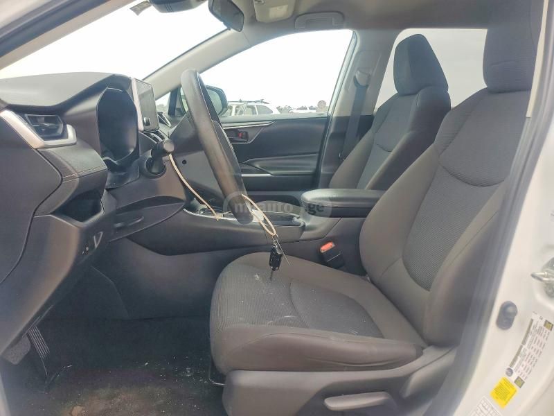 Toyota RAV 4 - фото 7