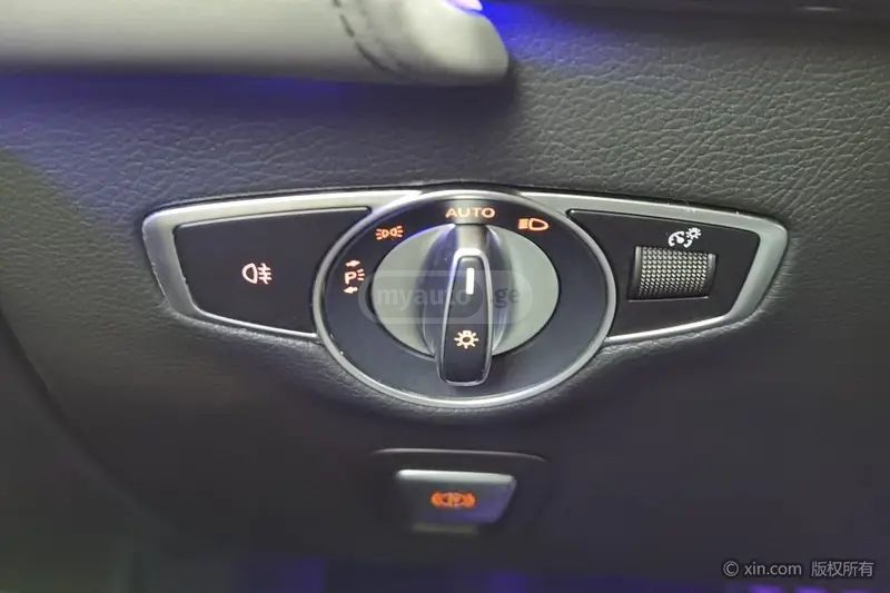 Mercedes-Benz EQC 2020 — миниатюра 11