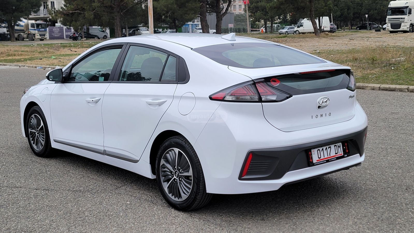 Hyundai Plug-in hybrid — миниатюра 3
