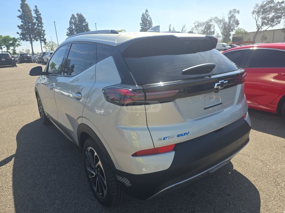 Chevrolet Bolt EUV - фото 3