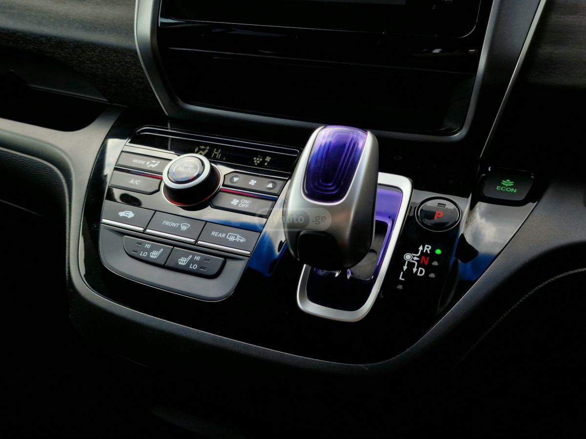 Honda Freed - фото 11