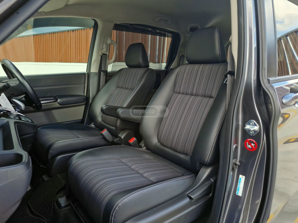 Honda Freed - фото 5