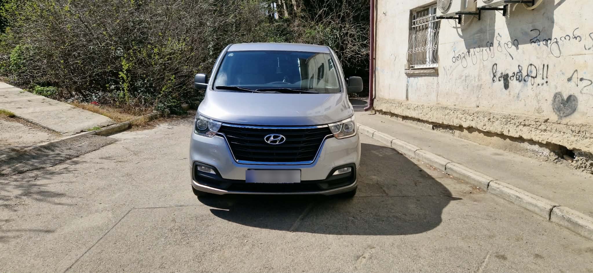 Hyundai H 1 - фото 1