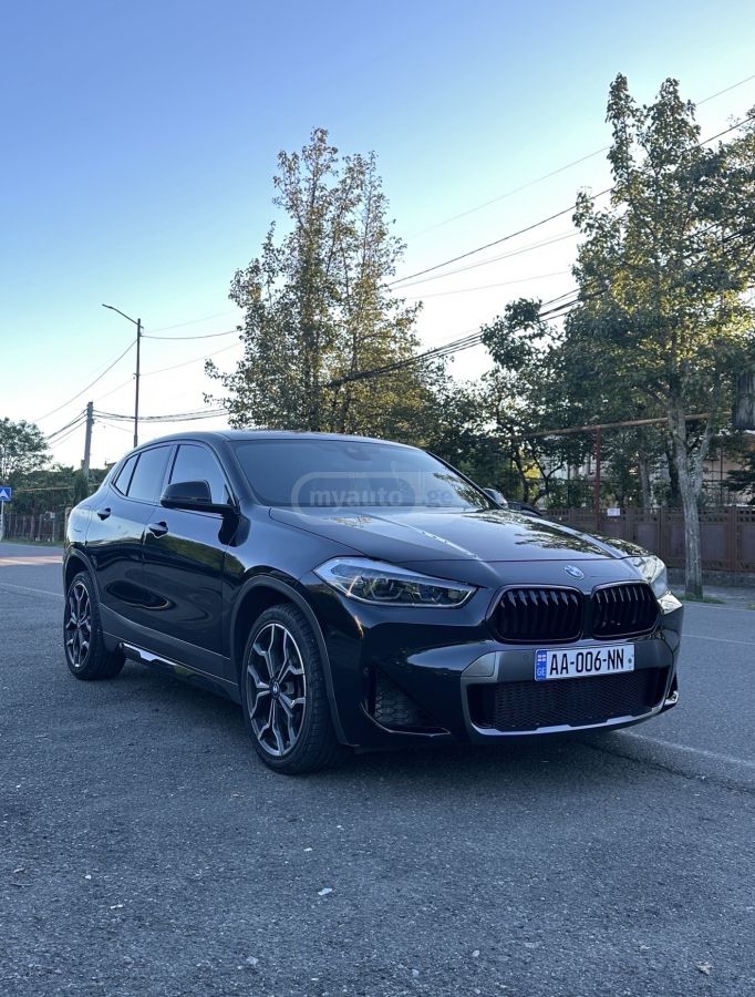 BMW X2 - фото 1