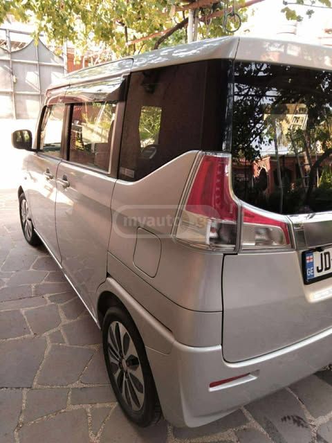 Suzuki Solio - фото 8