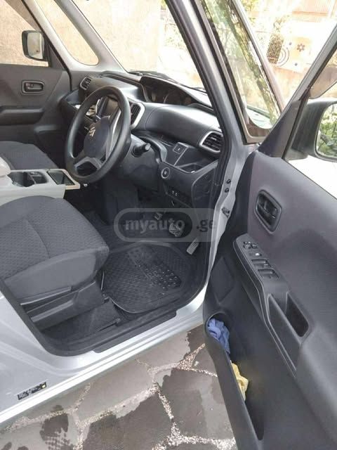 Suzuki Solio - фото 9