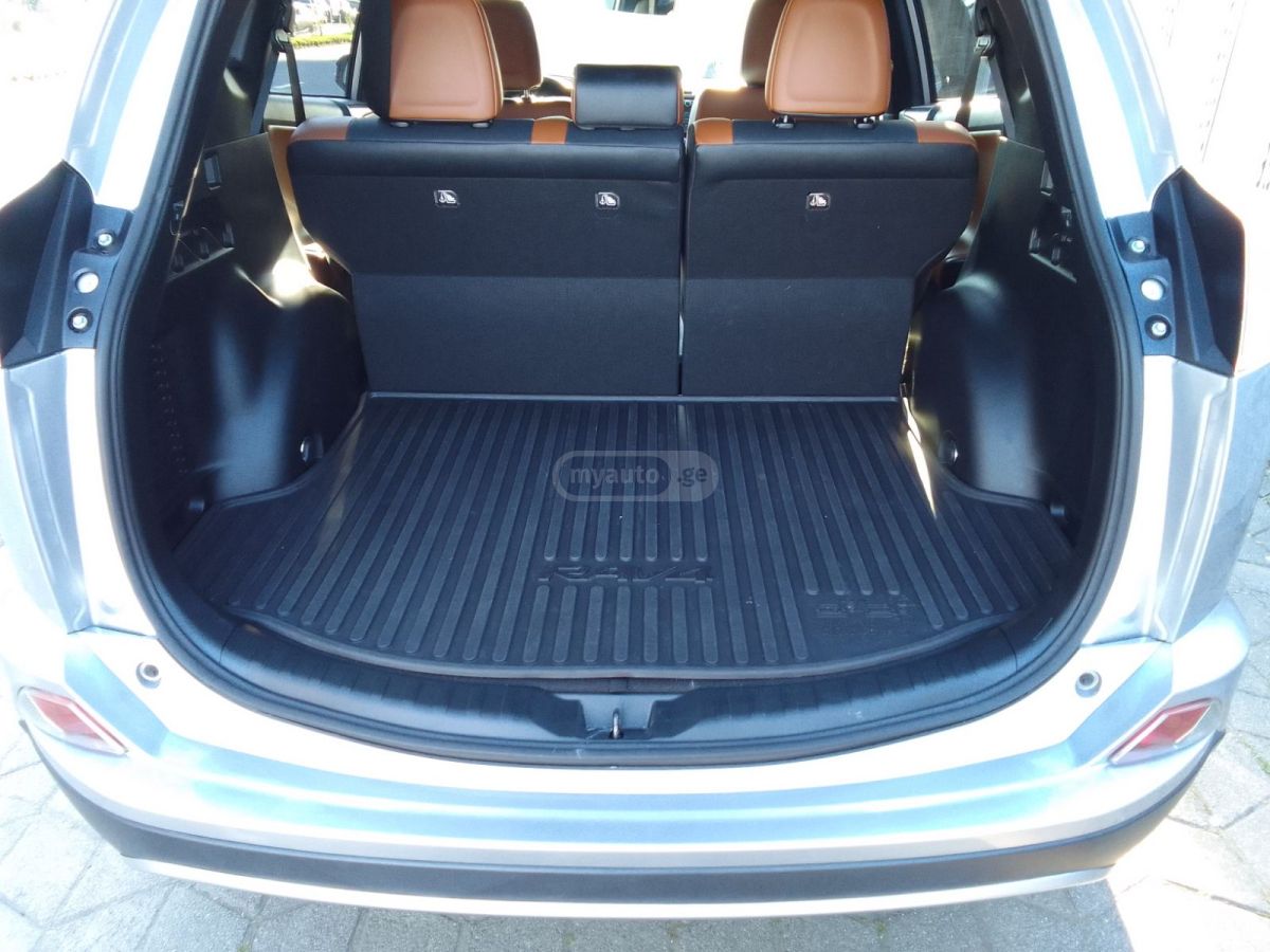 Toyota RAV 4 - фото 10