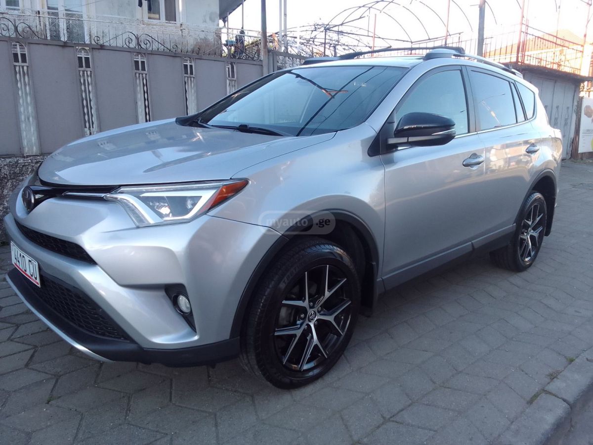 Toyota RAV 4 - фото 2