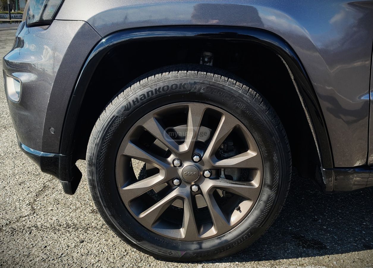 Jeep Grand Cherokee - фото 10