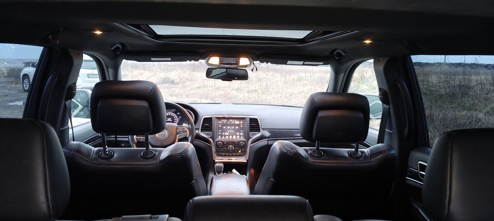Jeep Grand Cherokee - фото 15