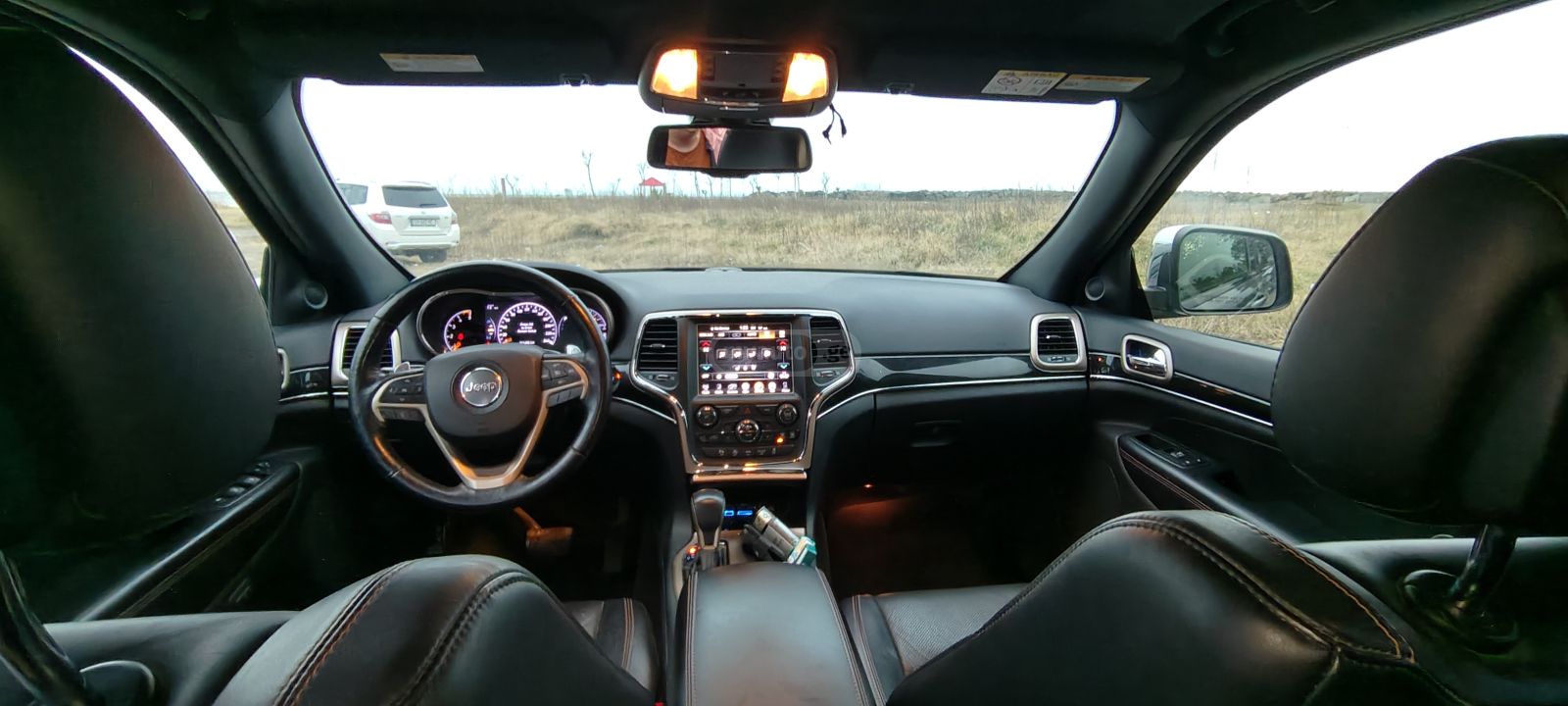 Jeep Grand Cherokee - фото 4