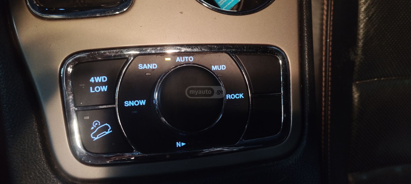 Jeep Grand Cherokee - фото 7