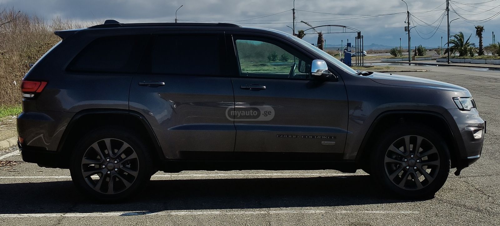 Jeep Grand Cherokee - фото 8