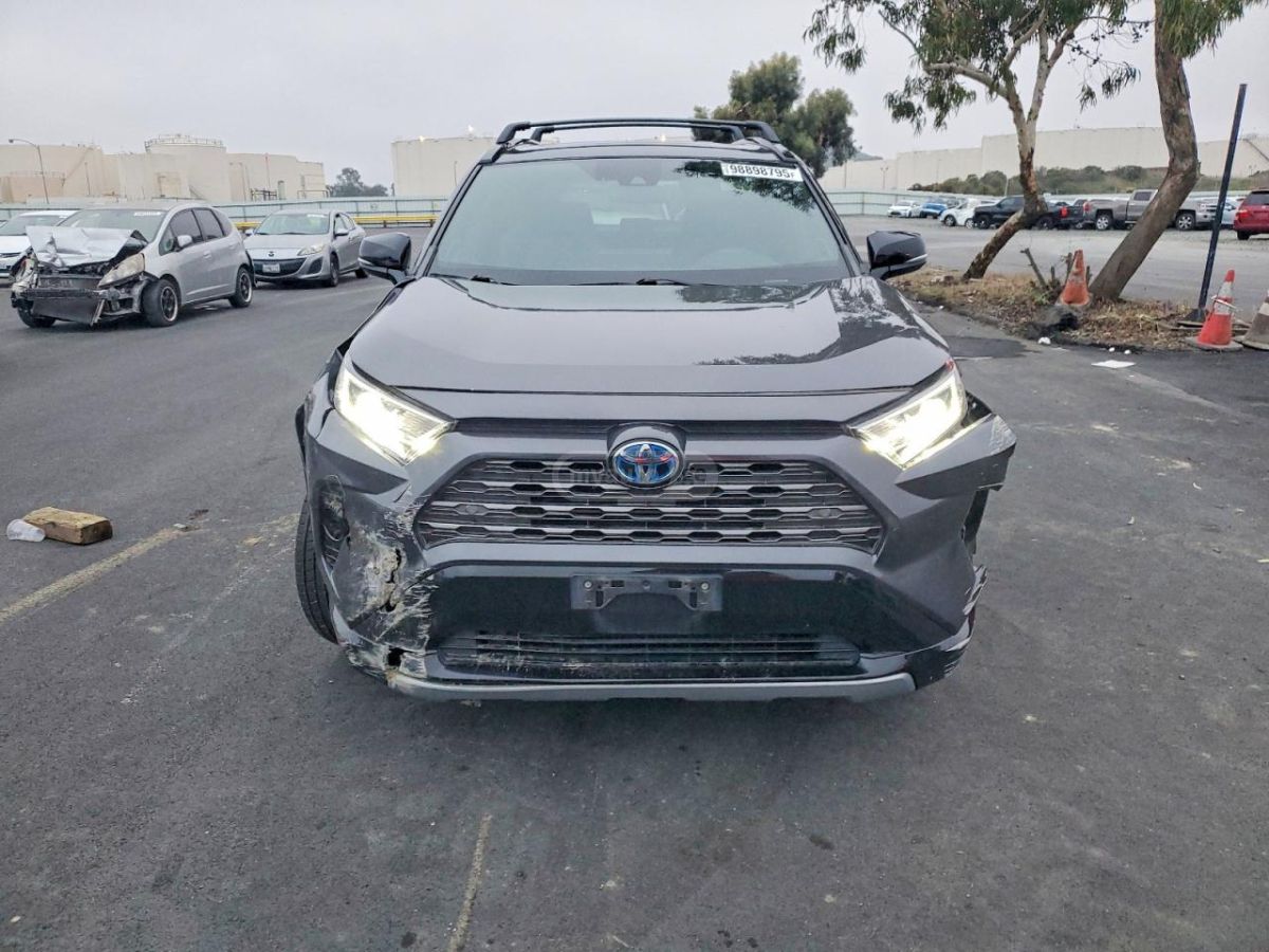 Toyota RAV 4 - фото 5