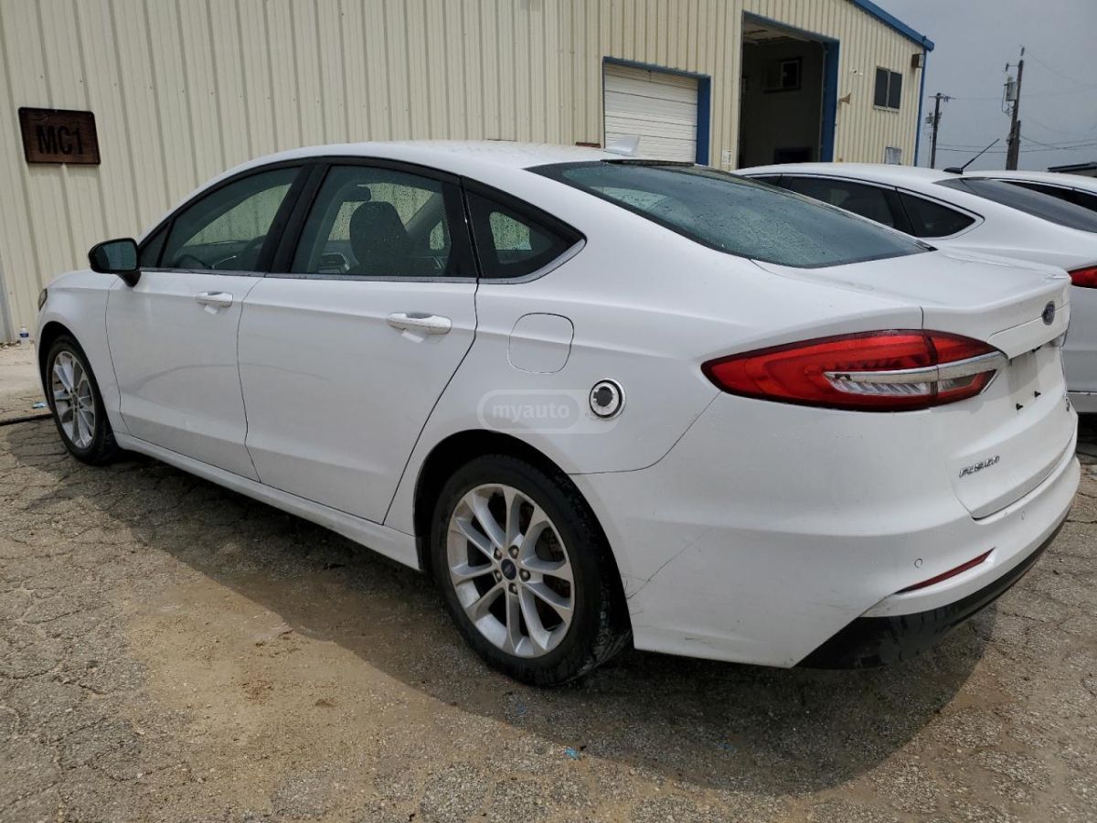 Ford Fusion - фото 2