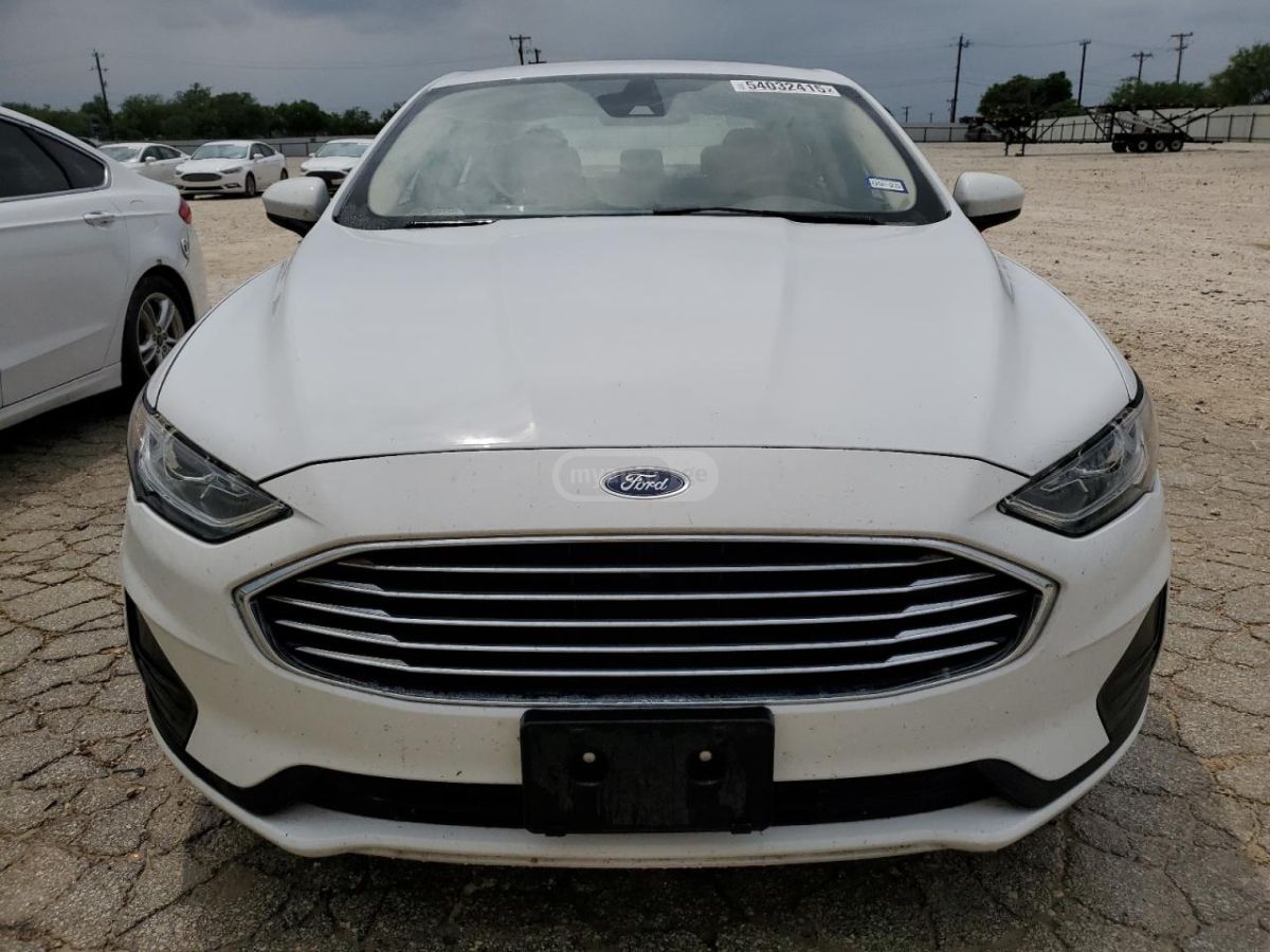 Ford Fusion - фото 5