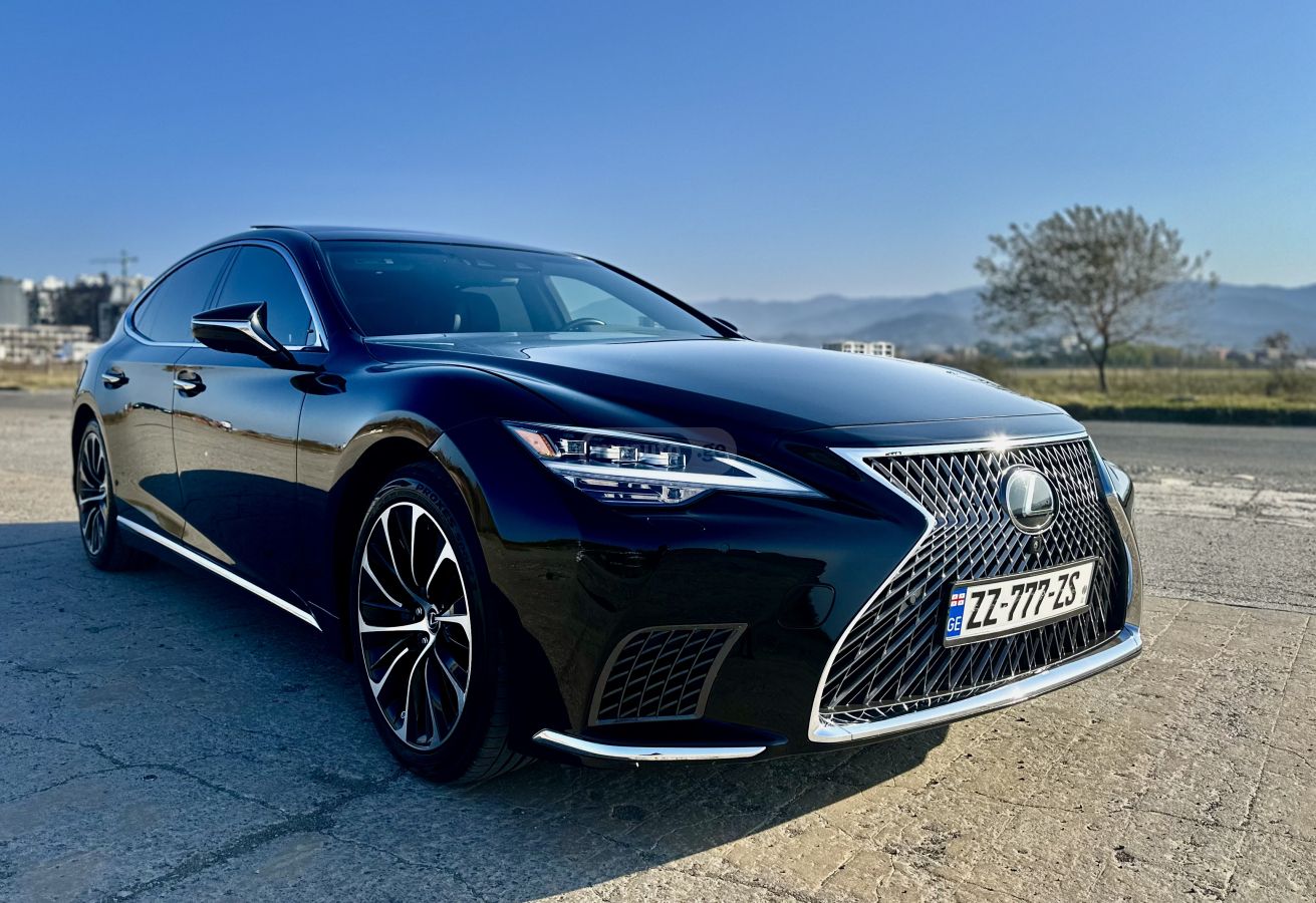 Lexus LS 500 - фото 1