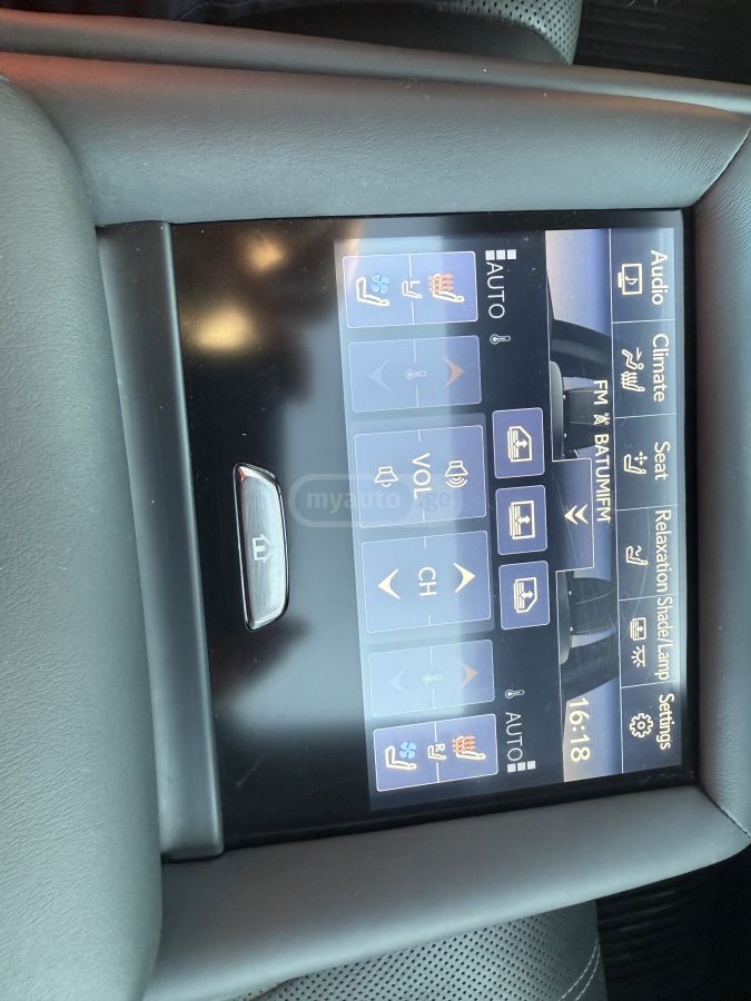 Lexus LS 500 - фото 12