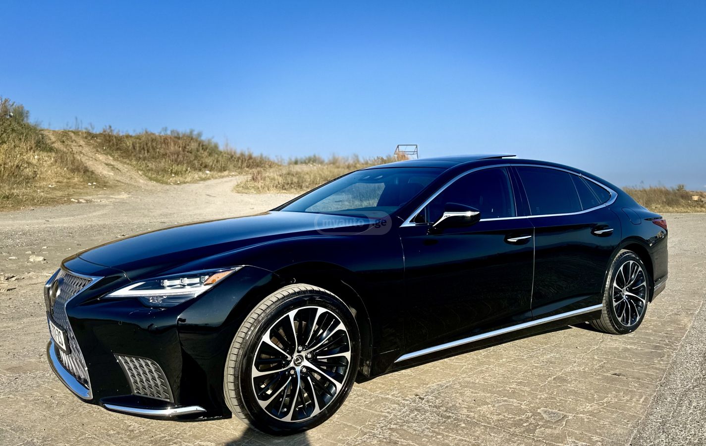 Lexus LS 500 - фото 4