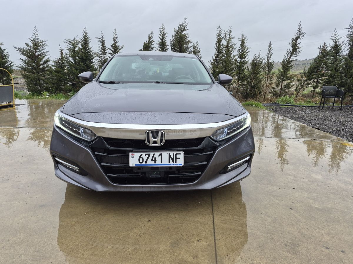 Honda Accord - фото 1