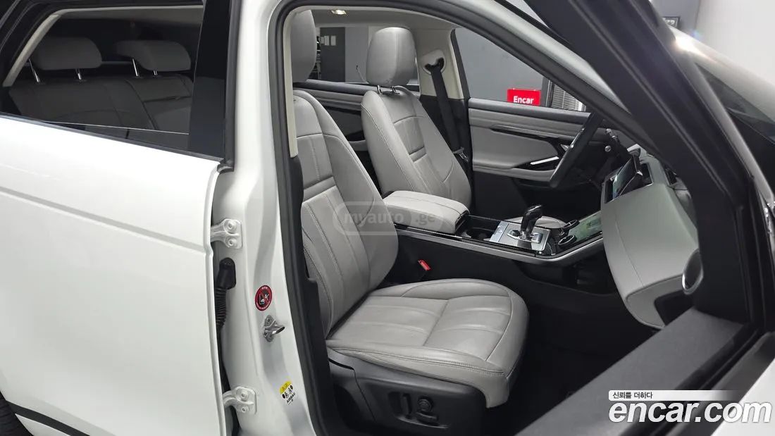 Land Rover Range Rover Evoque 2023 — миниатюра 10