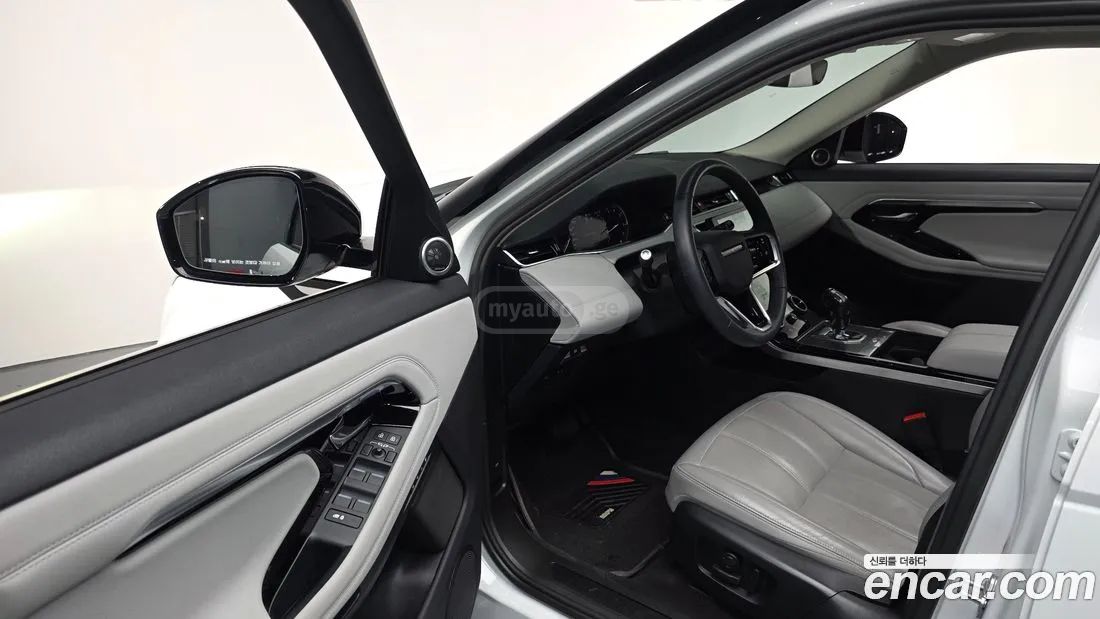 Land Rover Range Rover Evoque 2023 — миниатюра 11