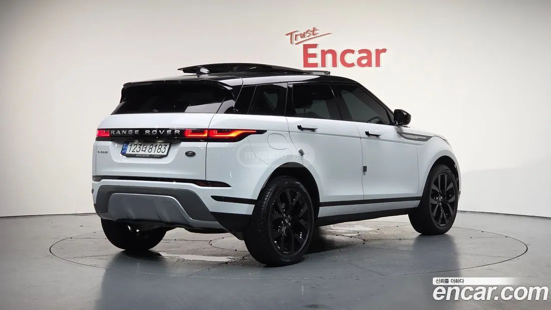 Land Rover Range Rover Evoque 2023 — миниатюра 2