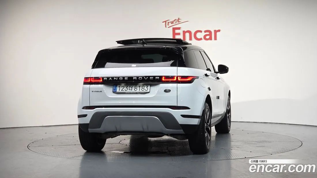 Land Rover Range Rover Evoque 2023 — миниатюра 4