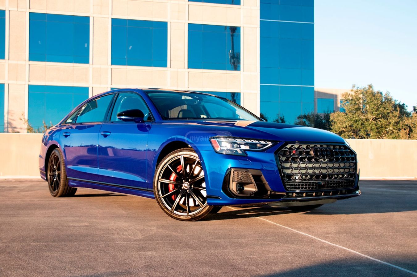 Toyota Camry - фото 3