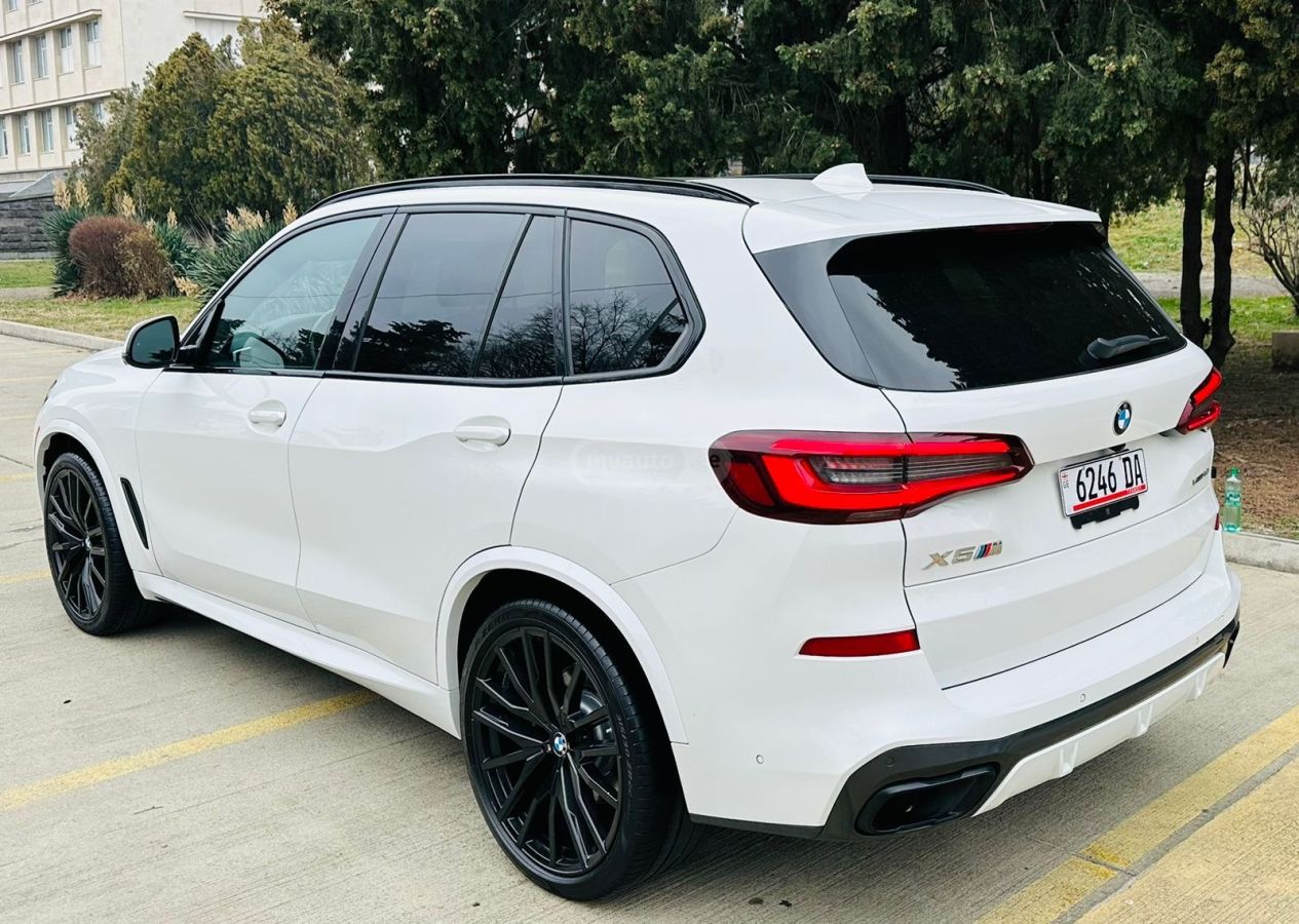 BMW sDrive40i 4dr 4x2 Sports Activ — миниатюра 4