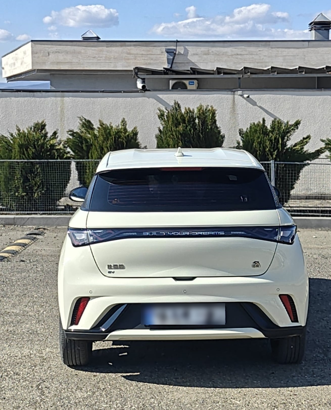 BYD Dolphin - фото 8