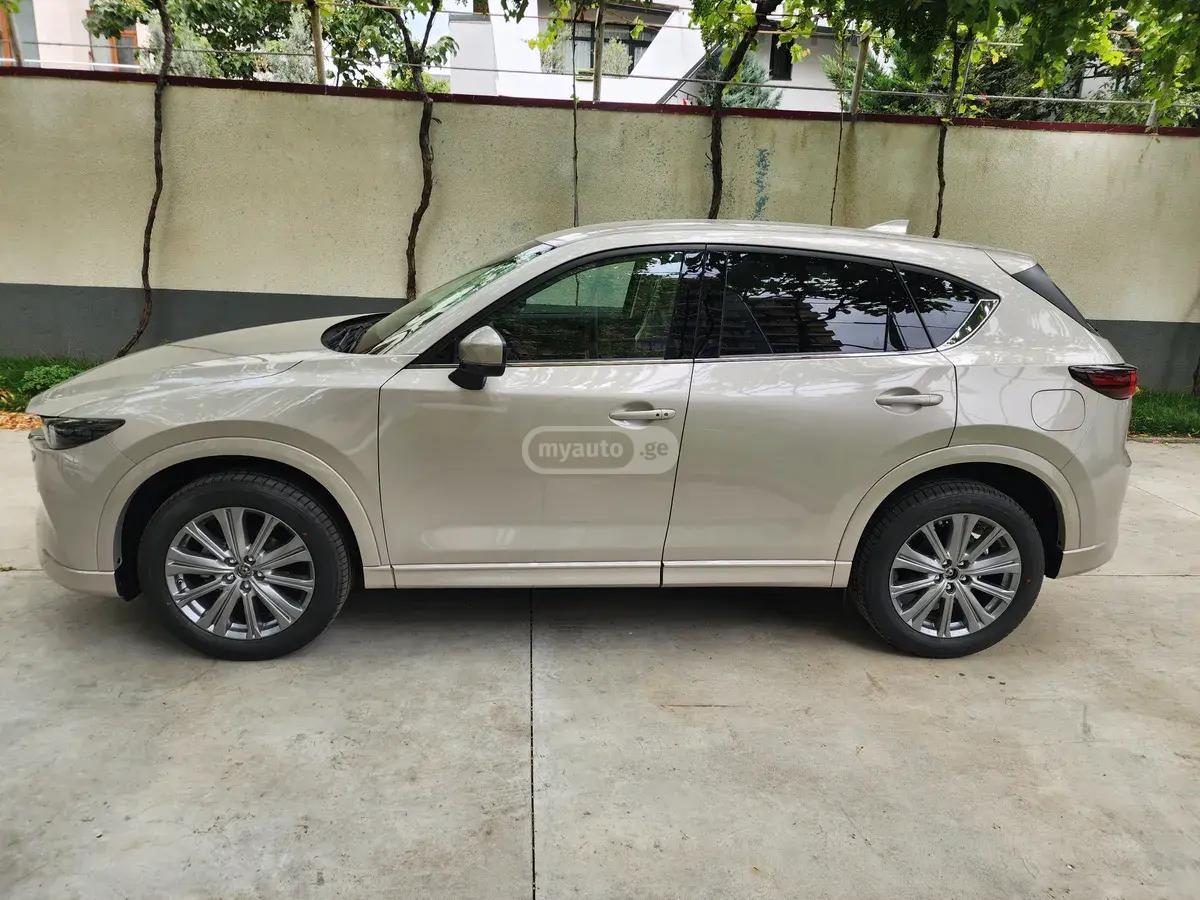 نمای دیگر Mazda High 2026