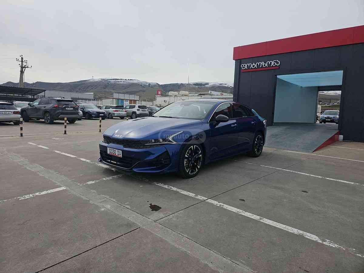Kia K5 - фото 1