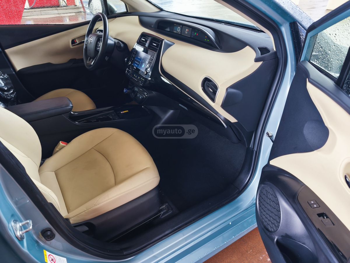 Toyota XLE 5dr Front-Wheel Drive Hatc — миниатюра 10