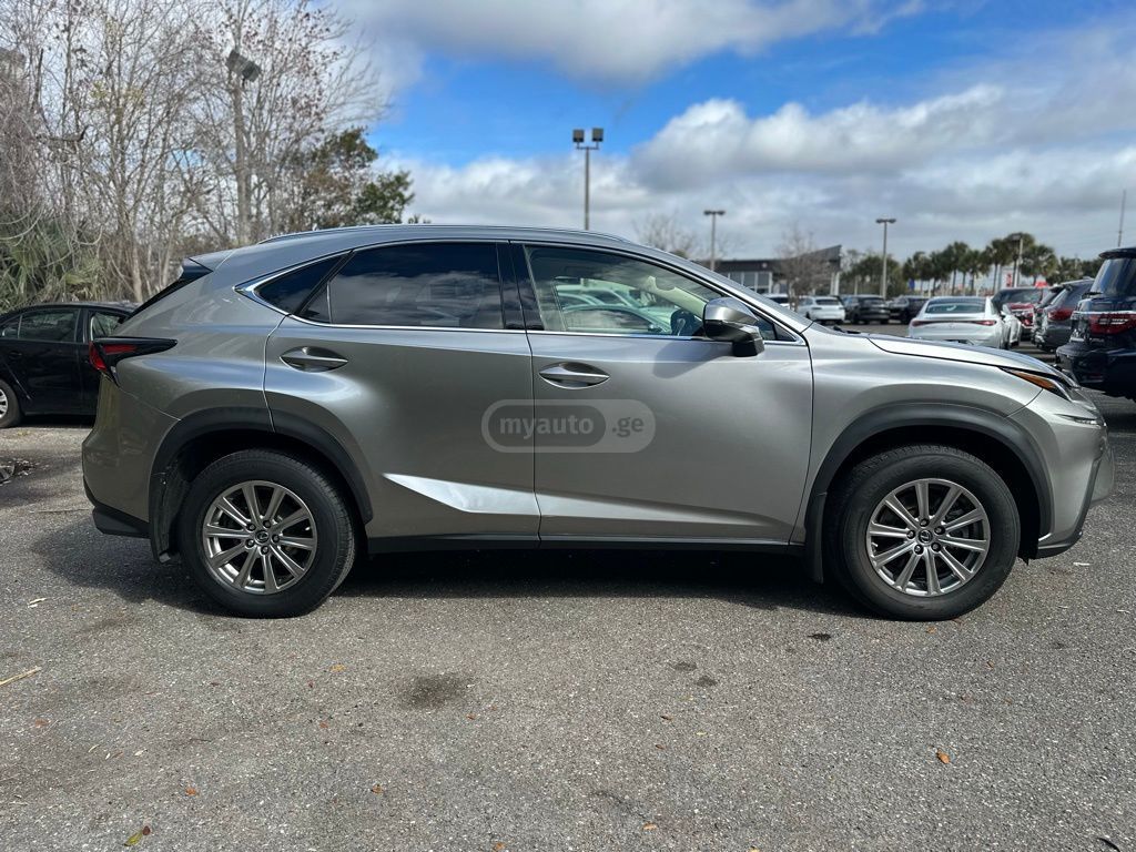 Lexus NX 300 - фото 10